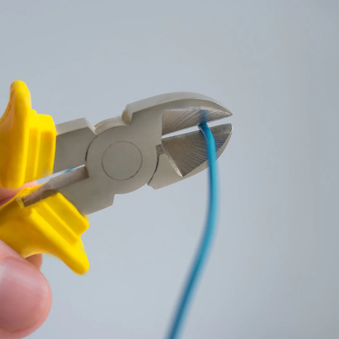 How to Strip Copper Wire Safely and Efficiently